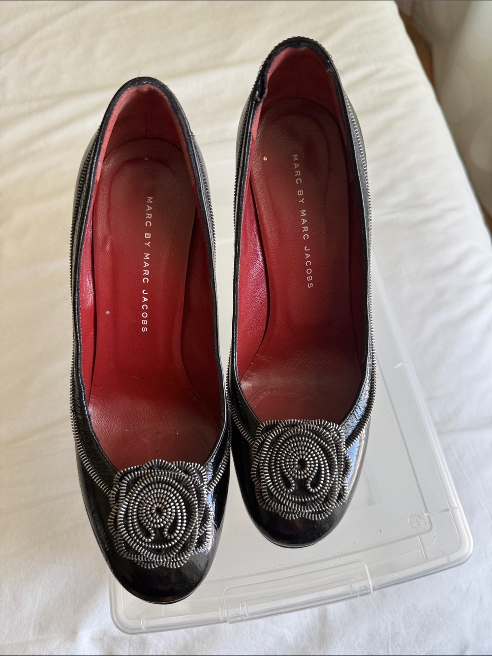 Marc by Marc Jacobs Black Patent Floral-Embellished Pumps
